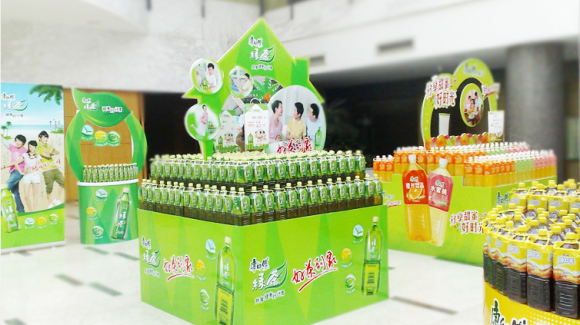 How to put the supermarket beverage paper display rack